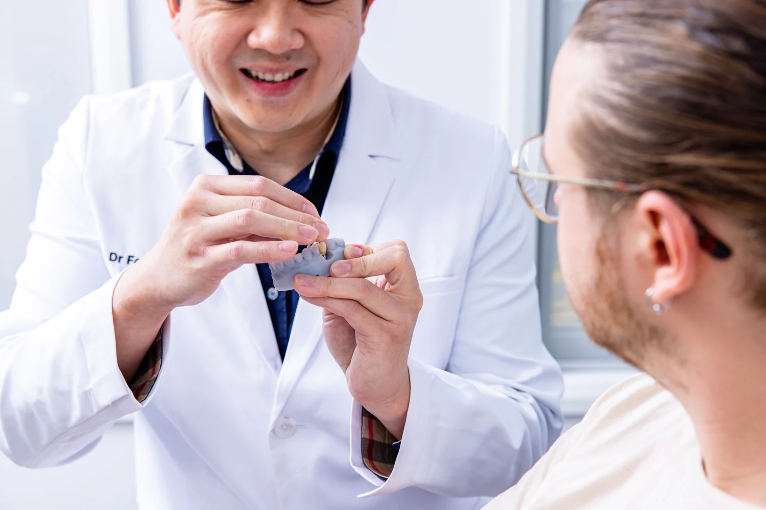 Who is Doing Your Dental Implant? Who is doing your dental implant